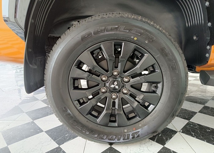 Used 1
                    MITSUBISHI
                     for Sale Image