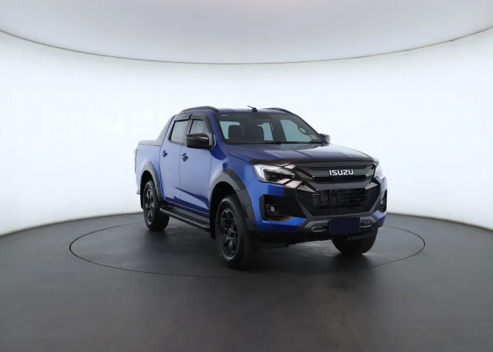 Used 1
                    ISUZU
                     for Sale Image