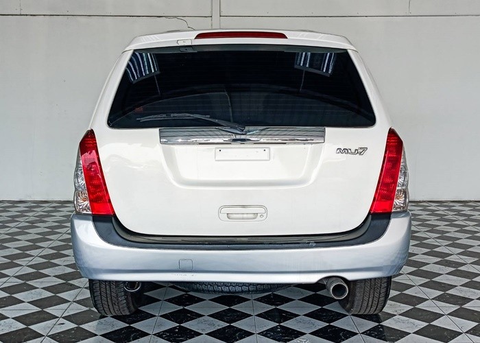 Used 6
                    ISUZU
                     for Sale Image