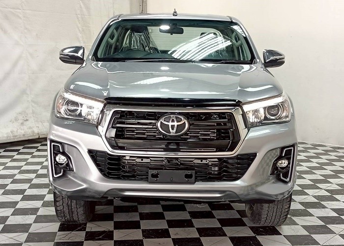 Used 5
                    TOYOTA
                     for Sale Image