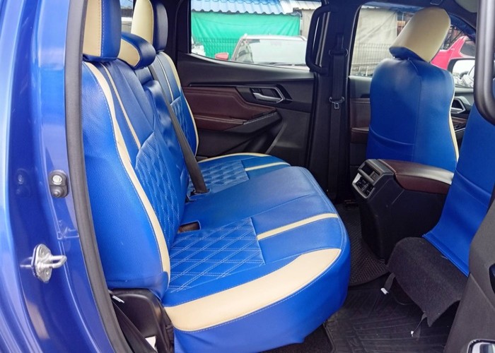 Used 1
                    ISUZU
                     for Sale Image