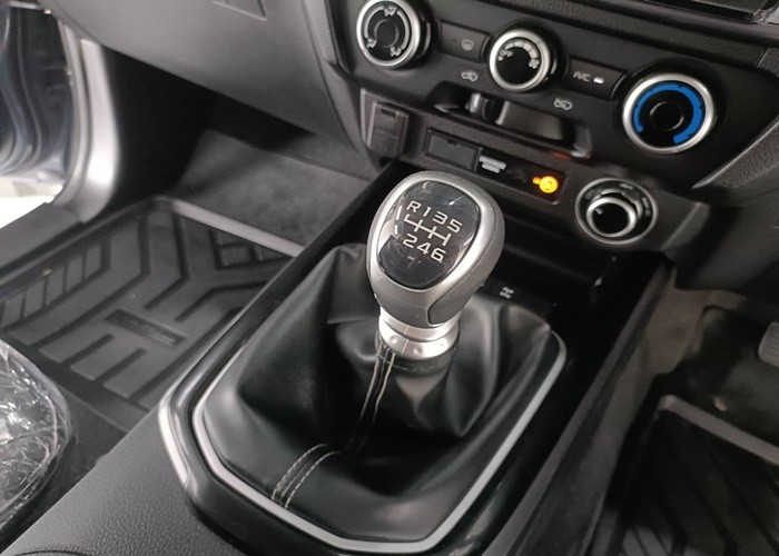 Used 7
                    ISUZU
                     for Sale Image