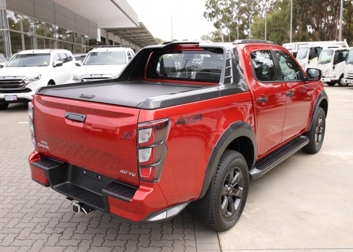 Used 1
                    ISUZU
                     for Sale Image