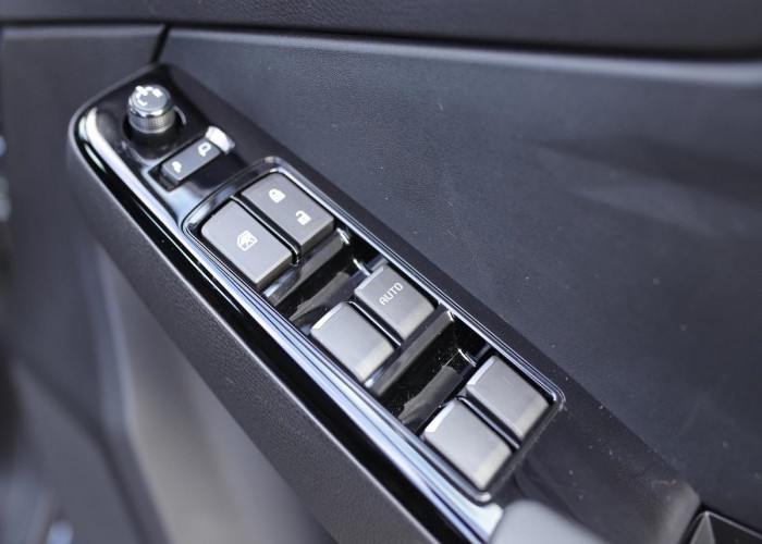 Used 1
                    ISUZU
                     for Sale Image